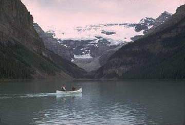 Lac Louise Lake