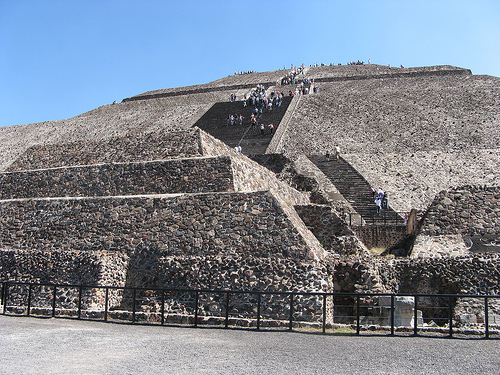 Teotihuacán: sun pyramid